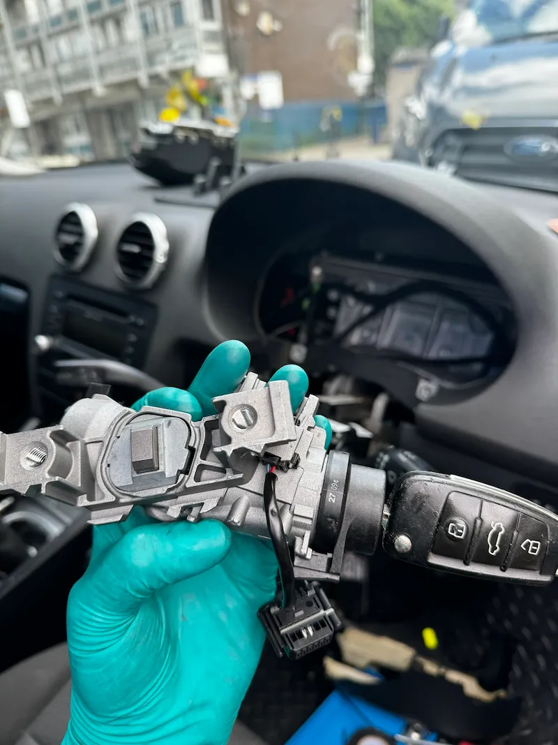 Audi A3 ignition and steering lock replacement