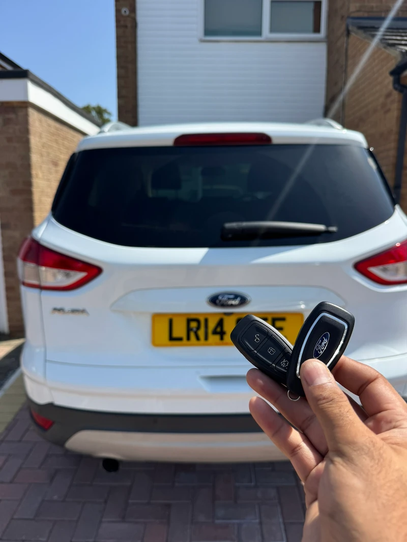Ford Kuga spare key being programmed at the rear of the vehicle using FDRS, East London mobile auto locksmith service